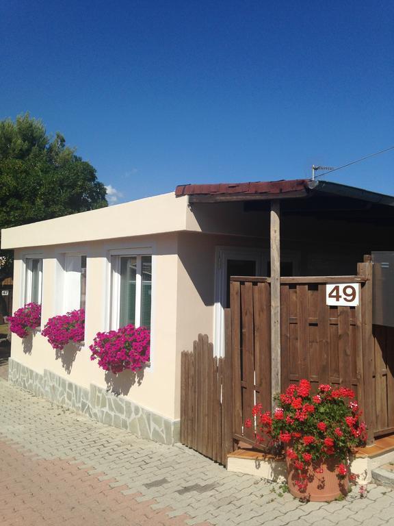 Camping Vallecrosia Buitenkant foto