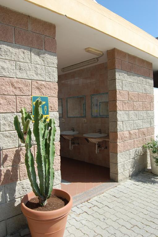 Camping Vallecrosia Buitenkant foto